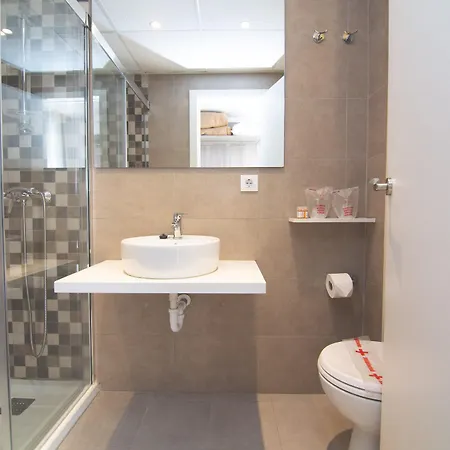 Club Hotel 3*
