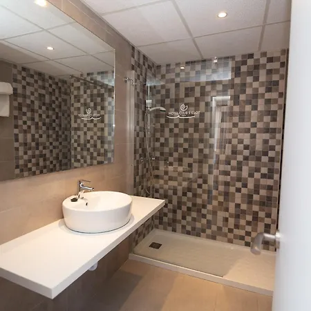 Club Hotel 3*