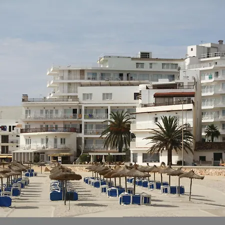 Club Hotel