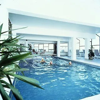 Club Hotel 3*