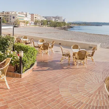 Club Hotel 3*