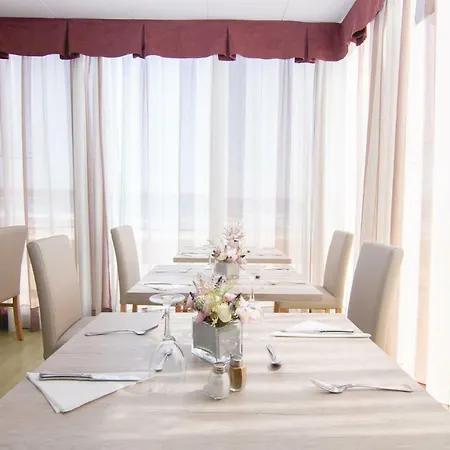 Hotel Club 3*