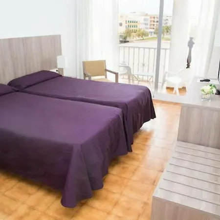 Club Hotel 3*
