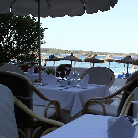 Club Hotel