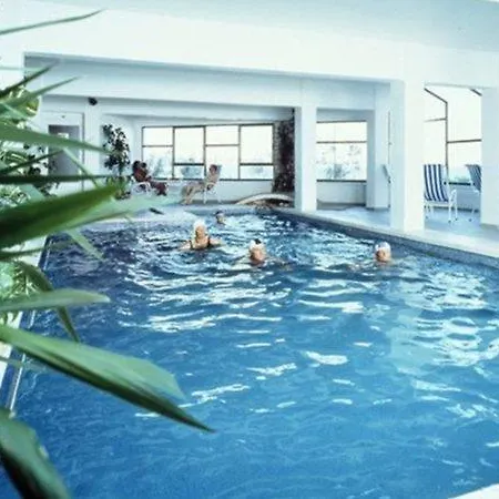 Club Hotel